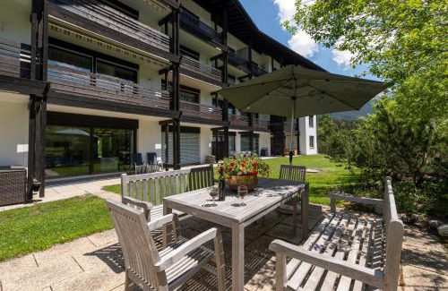 Lenzerheide Apartment | Elegant Apartment Tgesa La Roiva with Pool & Ocean View