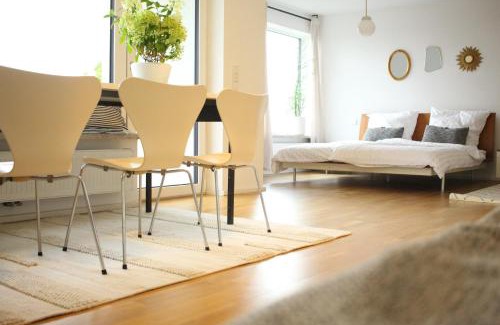 Markdorf Apartment | Stunning zuHause with Spectacular Lake and Mountain Views