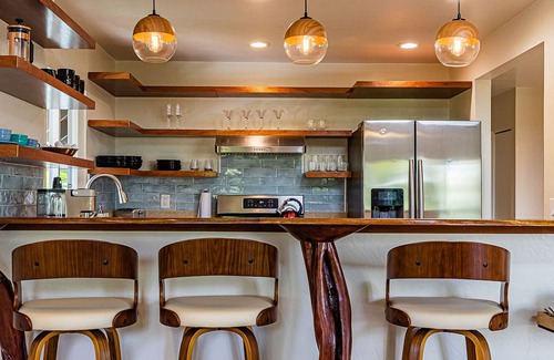 Kapoho House | Modern Zuki House: Oceanfront Retreat with Hot Tub