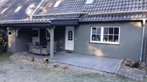 Pruchten Apartment | Oceanfront Retreat at Zum alten Seemann - Rated 9.1/10
