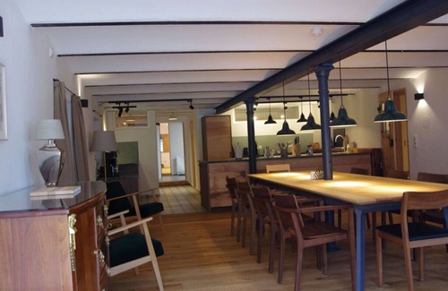 Ammerland House | Relaxing Getaway at Zum Bräu with Family-Friendly Amenities