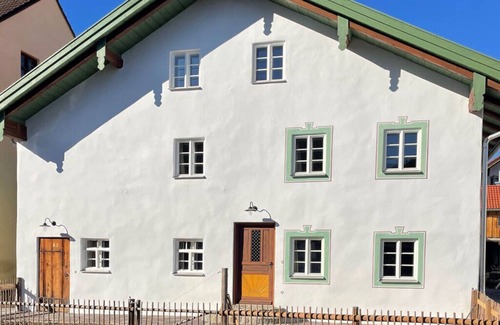 Ammerland House | Relaxing Getaway at Zum Bräu with Family-Friendly Amenities