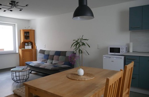 Ilbesheim Apartment | Discover Ocean View Comfort at Zum Hühnerheisel