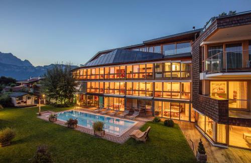 Sankt Johann in Tirol Apartment | Pet-Friendly ZUM MARTIN SEPP Appartements with Ocean Views