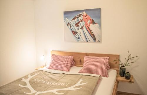 Sankt Johann in Tirol Apartment | Pet-Friendly ZUM MARTIN SEPP Appartements with Ocean Views