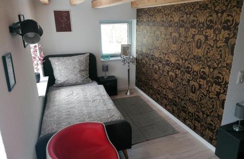 Meerane Apartment | Family-Friendly Retreat at Zum Pfarrberg with Kitchen Amenities