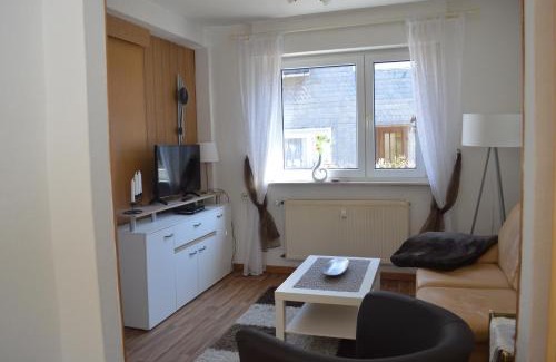 Ortsmitte Apartment | Discover Zum Sauerländer Altstadt: Pet-Friendly Oceanfront Stay