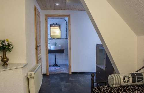 Valwig House | Experience Comfort at Zum Valwiger Herrenberg with Breakfast
