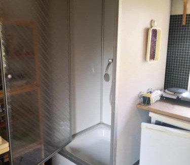 Kleinliebenau Apartment | Pet-Friendly Retreat at Zum Waldmeister with High Ratings