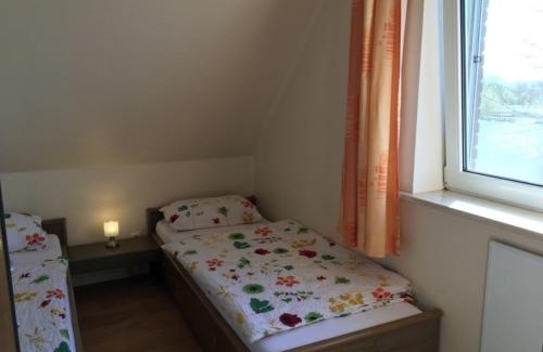Wester-Ohrstedt Apartment | Pet-Friendly Retreat at Zum Wels - Family Friendly Stays
