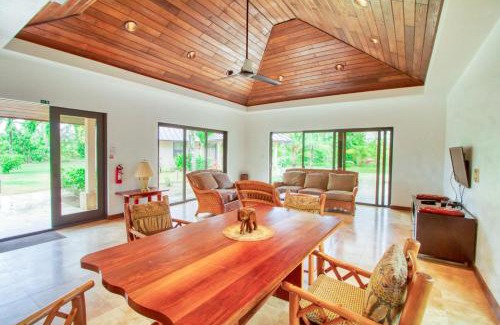 Sanctuary Belize House | Outstanding Zumba House: Gold Standard Certified Retreat