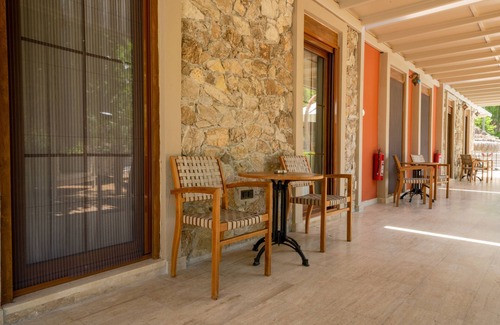 Cirali Villa | Experience Oceanfront Bliss at Zumrut Cirali Butik Otel