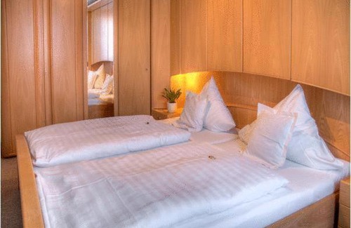 Schiltach House | Delightful Stay at Zur alten Brücke with Family-Friendly Offers