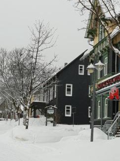 Oberhof Apartment | Experience Oceanfront Bliss at Zur alten Tischlerei