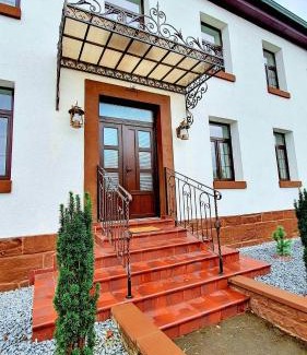 Heringen Apartment | Family-Friendly Stay at Zur Krone Aparthotel