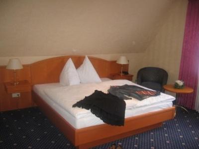 Heede Hotel | Cozy Retreat at Zur Linde with Hot Tub and Restaurant