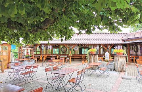 Hartkirchen House | Discover Zur Mühle: Family-Friendly Stay with Dining