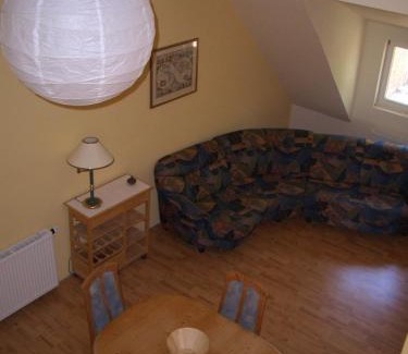 Sulingen Apartment | Cozy Zur Windrose Ferienwohnung near Windmühle Labbus
