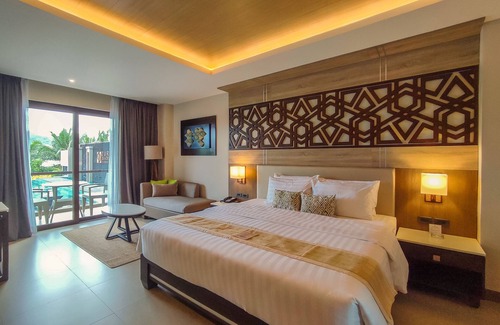 Coron Town Proper Hotel | Experience Zuri Resort: Rated 9.2 with Pool & Spa Amenities