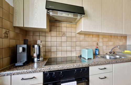 Center Apartment | Zurich 2-Bedroom Apartment with Comforts