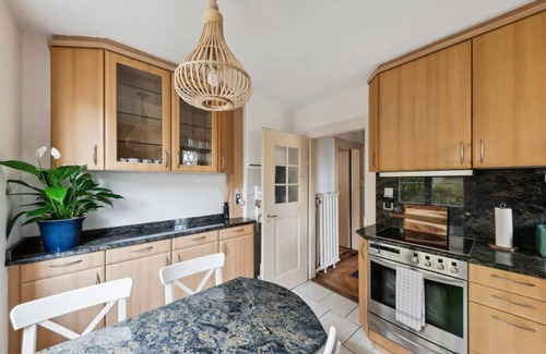 Unterstrass House | Explore Zurich: Family-Friendly Central Retreat Awaits