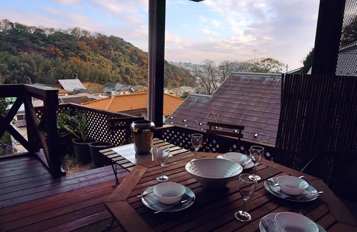 Kotsubo Cottage | Oceanfront Zushi-Kamakura House with Scenic Views