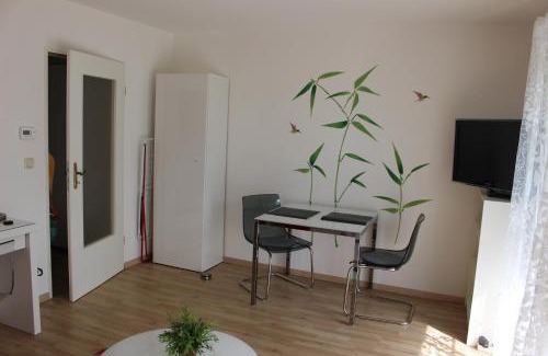 Burghausen Apartment | Welcome to ZV-Scholtz Burghausen - Pet Friendly Retreat