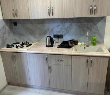 Parakar Apartment | Family-Friendly Zvartnoc House with Kitchen Amenities