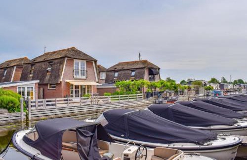Municipality of Stichtse Vecht House | Family-Friendly Retreat at Zwaan 24-6: Pet Welcome!