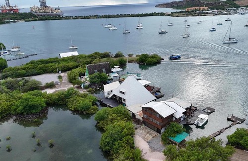 Willemstad Boat Rental | Zwaan Apartment - Regal Rentals Curacao