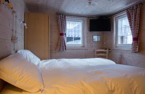 Riale House | Oceanfront Retreat at Zwargji - Rated 9.4 by Guests