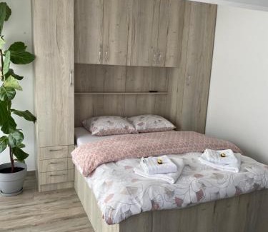 Ertbrugge Apartment | Family-Friendly Stay at Zwarte Arend AirBnB - Rated 9.4/10
