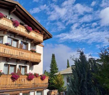 Seefeld in Tirol Cabin | Kid-Friendly Comfort at Zwei Hirsche with 8.7/10 Rating