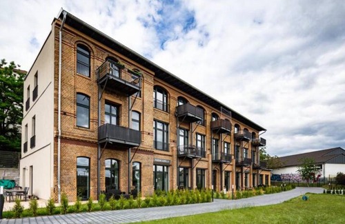 Abtnaundorf Apartment | Two Separate Lofts - Centrally Located for Your Stay