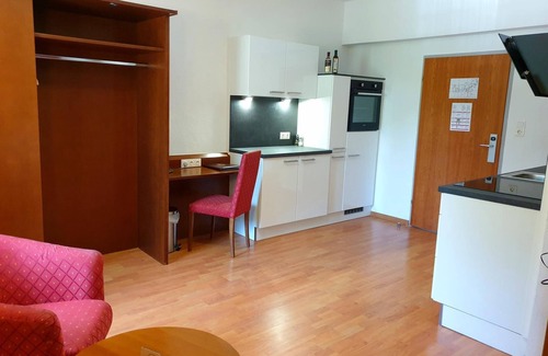 Nonntal House | Cozy Via Roma Two-Bedroom Apartment with Ocean Views