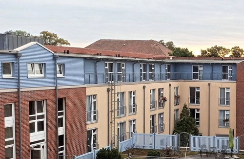 Dahme/Mark Apartment | Comfortable Zweibettzimmer with Pool and Breakfast Options