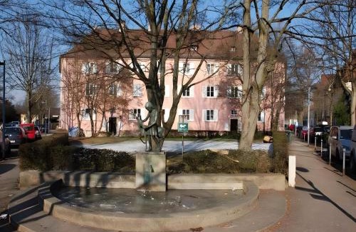 Bruhl-Beurbarung Apartment | Family-Friendly Apartment Zweite Heimat in Freiburg