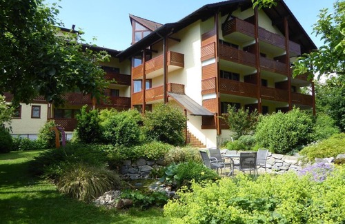 Bad Fuessing Apartment | Beautiful Two-Room Apartment with Balcony & Garden Access