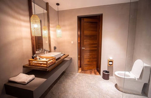 Hpa-An Hotel | Relaxing Zwekapin Valley Resort & Spa with Pool and Dining