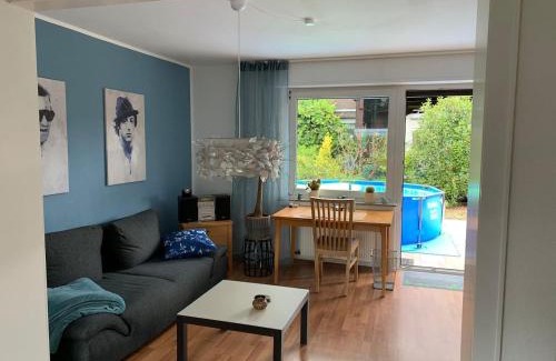 Langenfeld Apartment | Peaceful Retreat Between Cologne and Düsseldorf with Breakfast