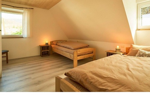 Buhl Apartment | Discover Zwitscherliebe: Ideal Family Retreat with Kitchen
