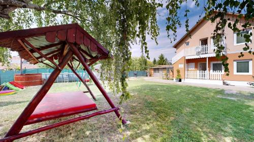 Álomház Apartman Balatonszabadi