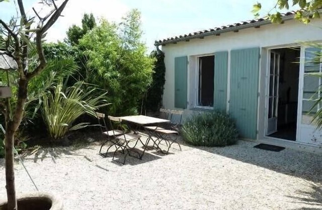 Île de Ré, La Flotte, House 4 People, Quiet and Bright, Enclosed Garden