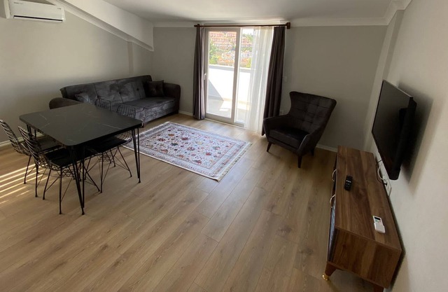 Şehir Manzaralı Avm'ye 5 Dakika Mesafeli Apartman Dairesi
