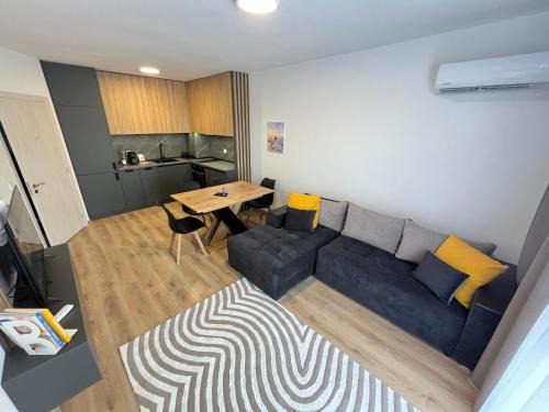 Двустаен апартамент в Младост