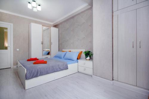 Жулдыз рядом с Аэропортом