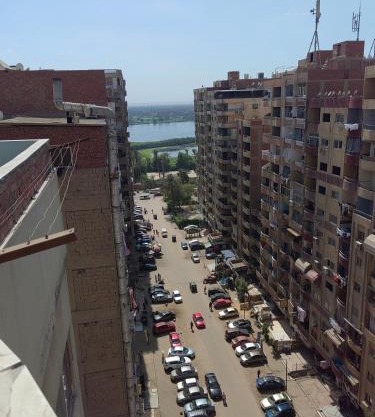 حدائق حلوان كورنيش النيل 10 دقائق للمعادي
