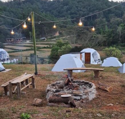 ข้างเขาแคมป์ Khangkhao Camp