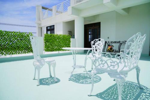 アラハビーチから徒歩3分! コンビニやスーパーまで徒歩1分! Ai House