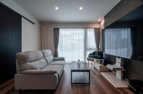 新屋 JR白石站徒步5分鐘 高速Wi-Fi 廁所x2 浴室x1 可停車2台 徒步可到超市